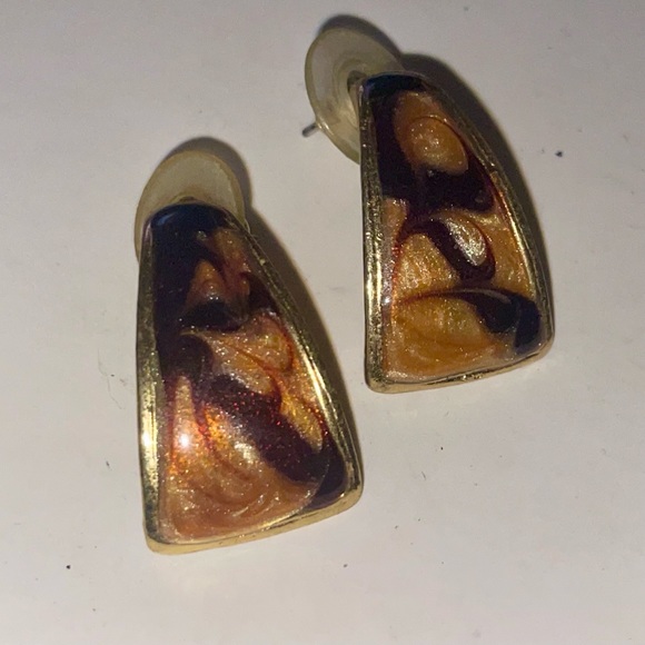 VINTAGE MARKED MADE IN USA ENAMELED EARRINGS - Picture 2 of 5